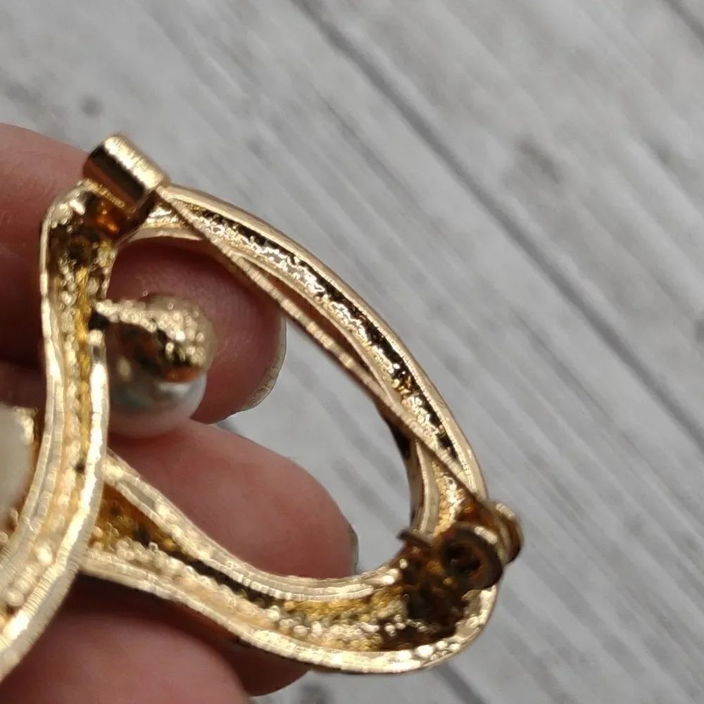 Snake Brooch Pin.  P1 - Picture 5 of 6